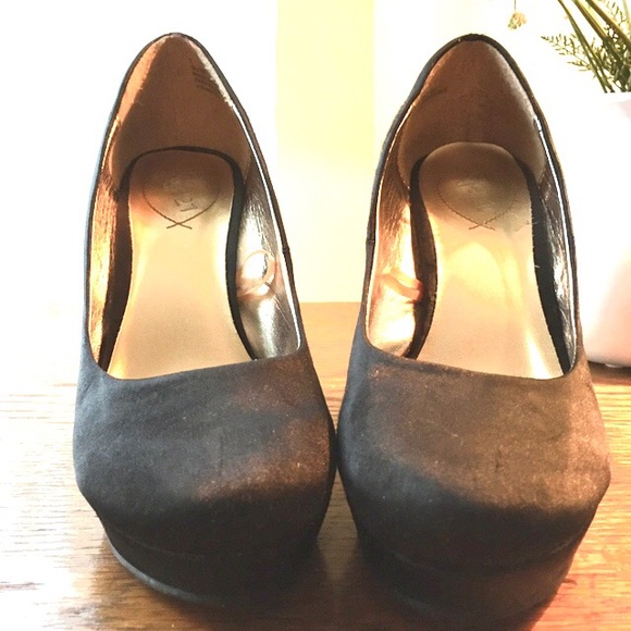 Black glitter heels **SOLD** - Picture 2 of 7